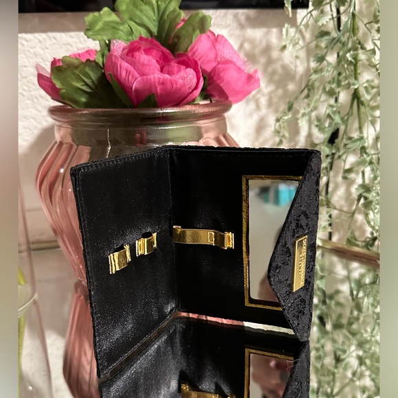 Dolce and Gabanna black lace cosmetic brush case mirror for card/cash RARE - Picture 7 of 12